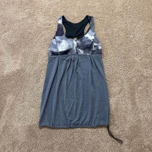 Women’s Lululemon Tank Top With Built In Sports Bra Size 6